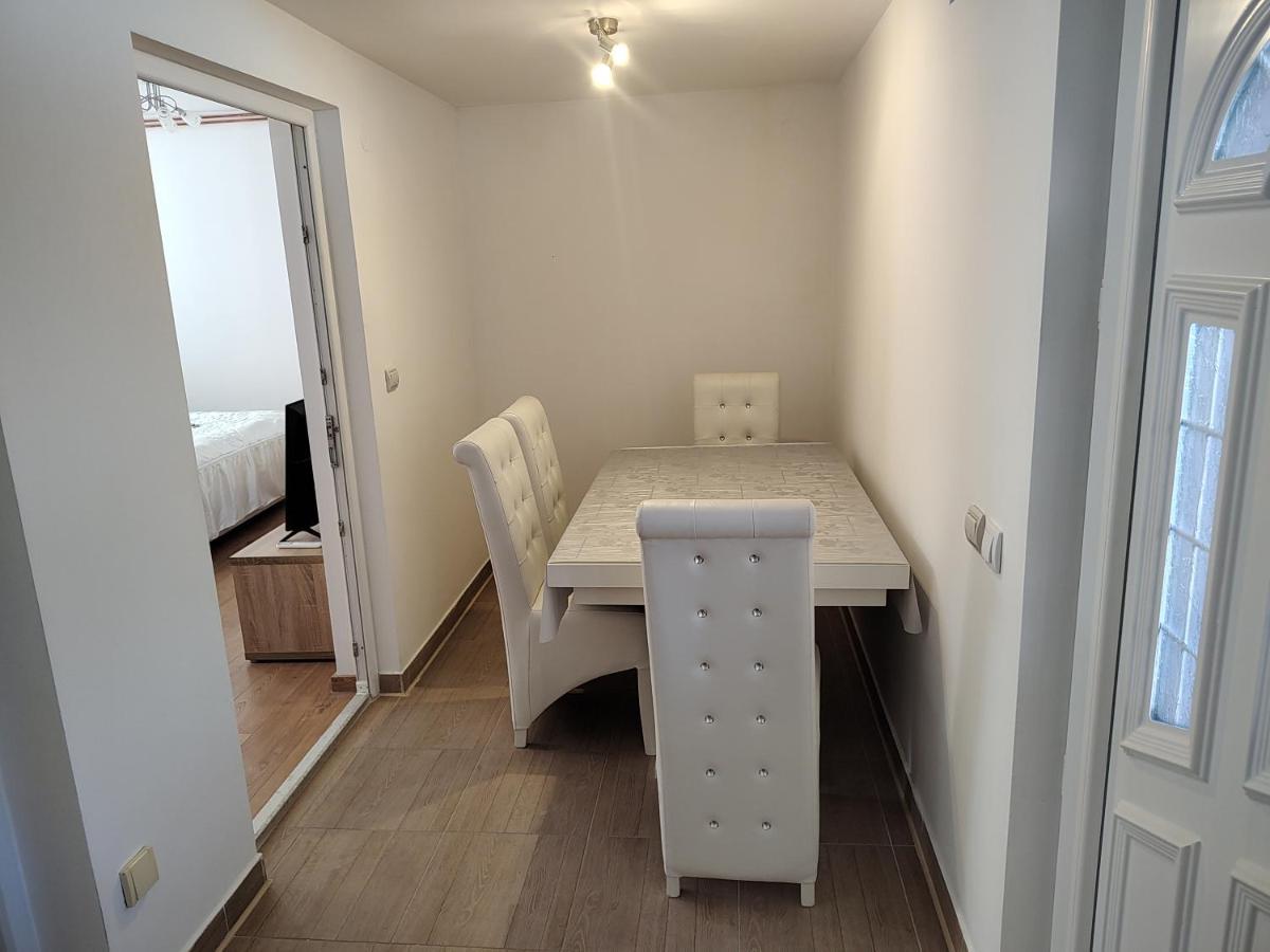 Apartman Anastasija Surcin Екстер'єр фото