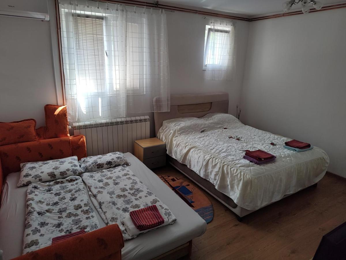 Apartman Anastasija Surcin Екстер'єр фото