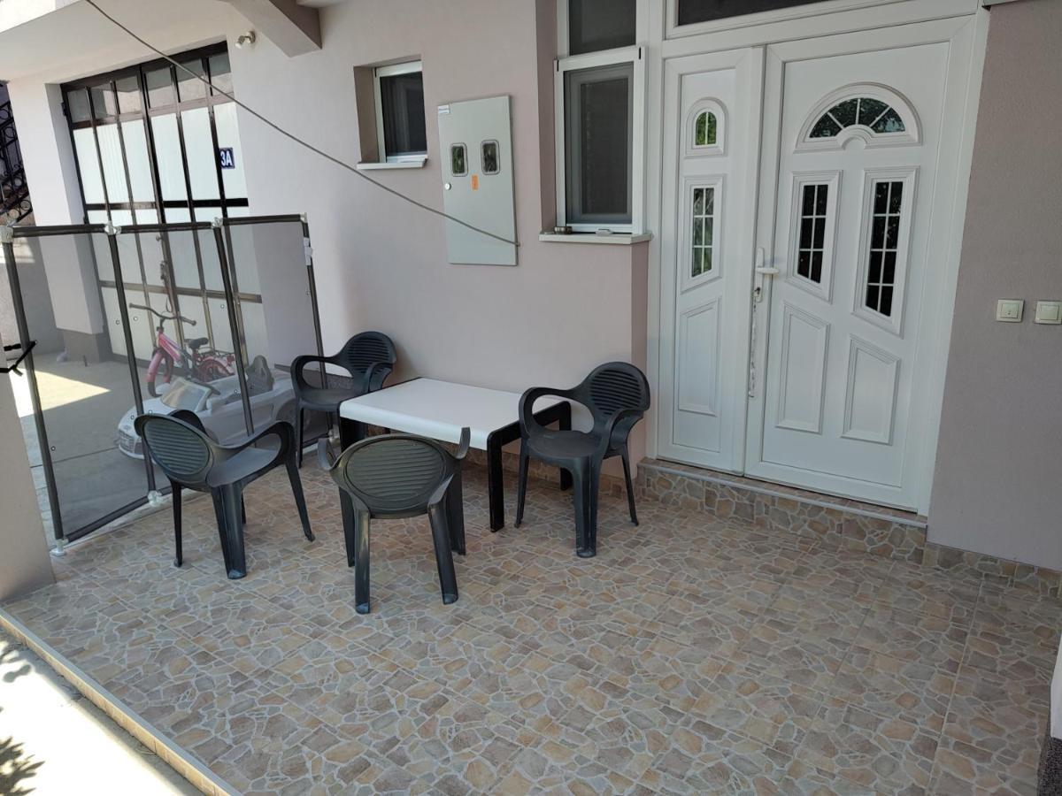 Apartman Anastasija Surcin Екстер'єр фото
