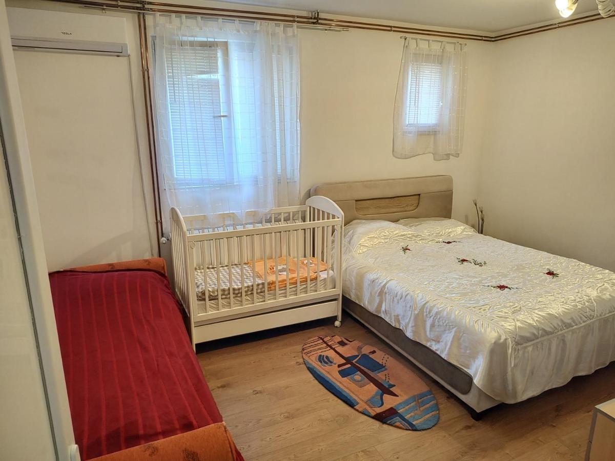 Apartman Anastasija Surcin Екстер'єр фото