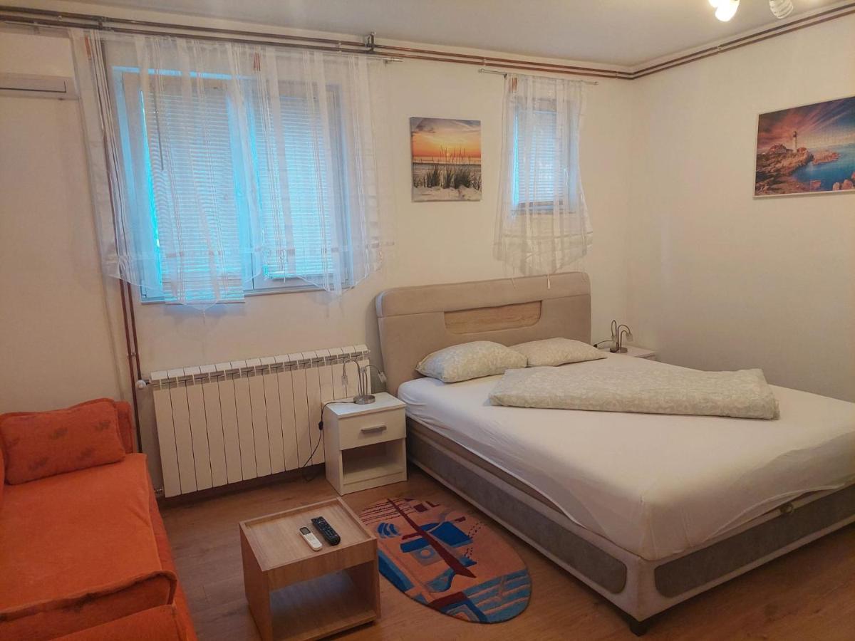 Apartman Anastasija Surcin Екстер'єр фото